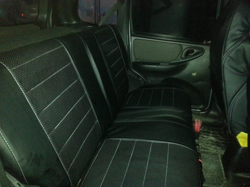 Чехлы на сиденья Нива Шевроле