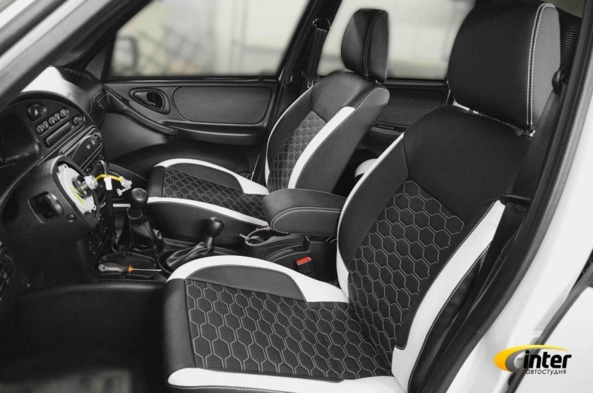 Чехлы на ниву Шевроле