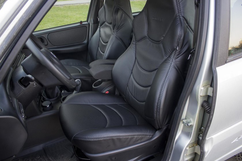 Чехлы на ниву Шевроле