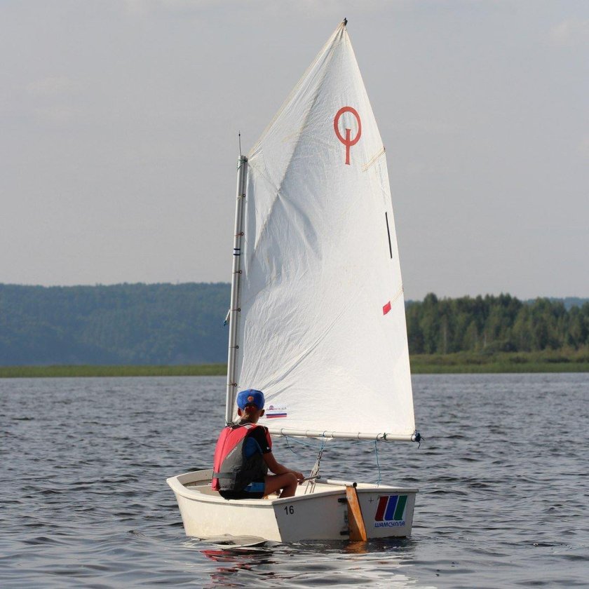 Швертбот оптимист
