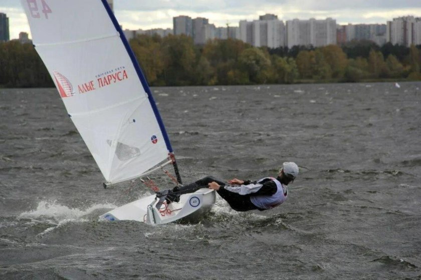 Швертбот ракета 270