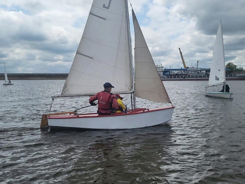 Оптимист класс яхт