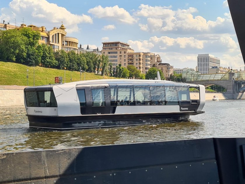 Речной трамвайчик москва