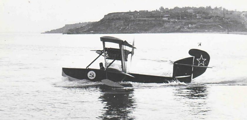 Гидросамолет м-9