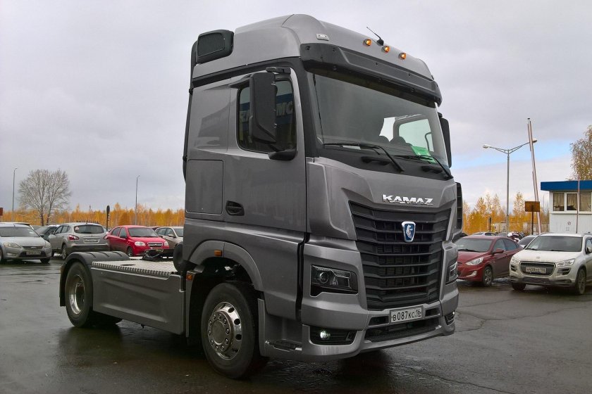 Седельный тягач КАМАЗ 54901