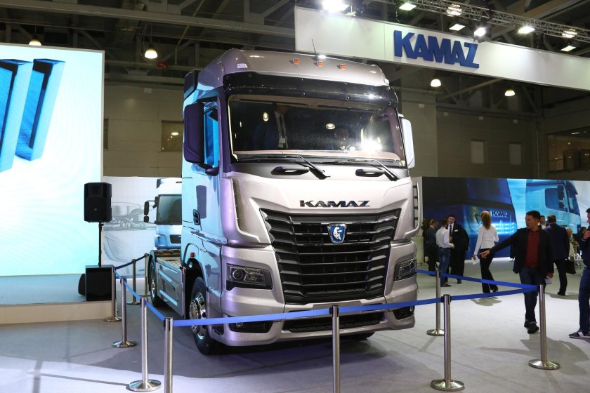 Тягач КАМАЗ-54901
