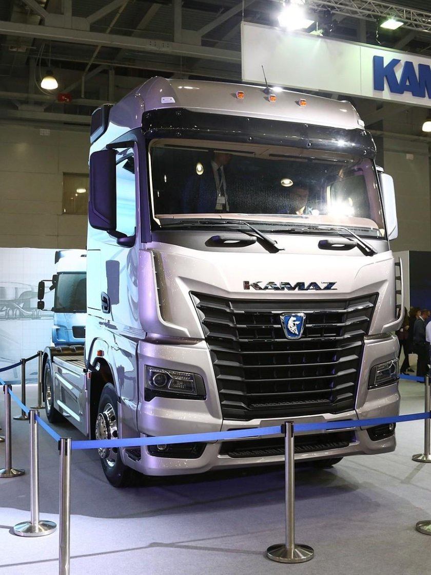 Новый КАМАЗ тягач 54901