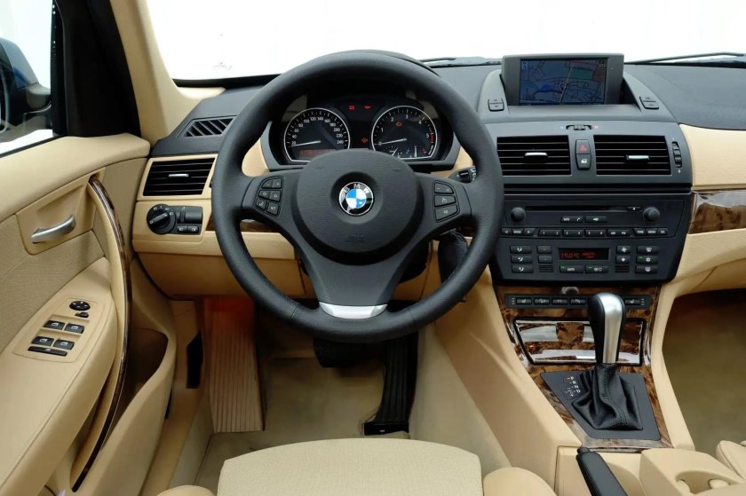 БМВ х3 е83 салон