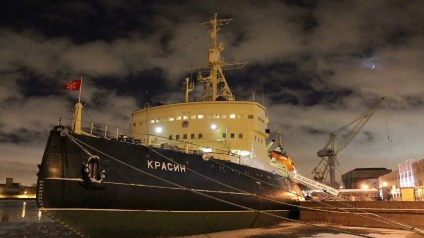 Ледокол Красин в Санкт-Петербурге