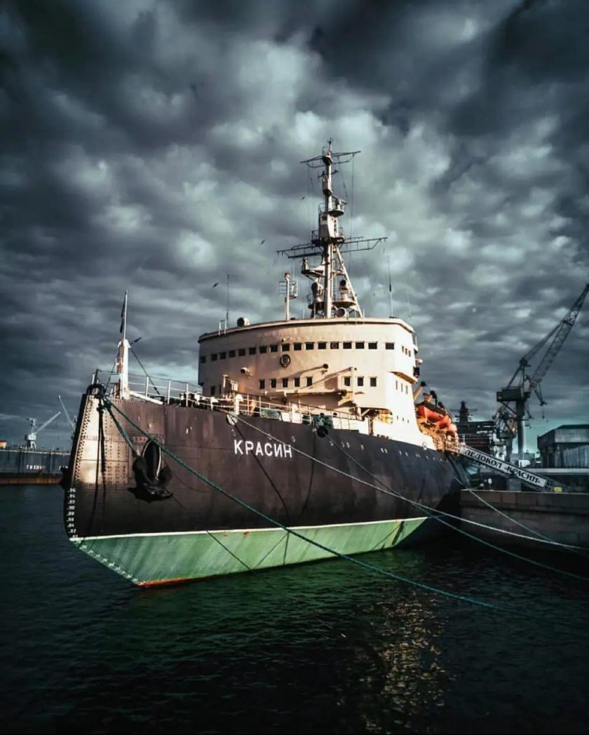 Ледокол Красин в Санкт-Петербурге
