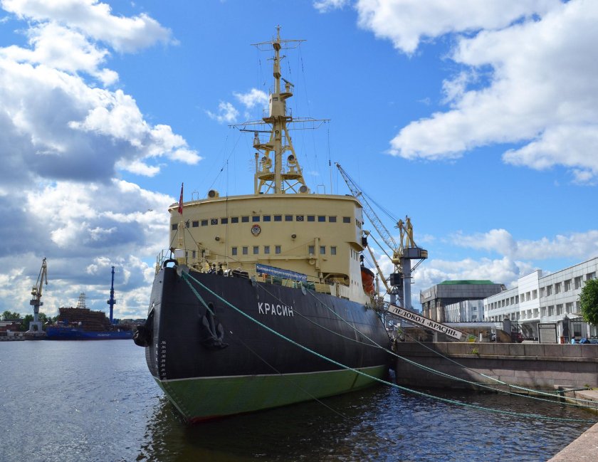 Ледокол Красин в Санкт-Петербурге