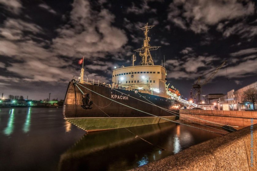 Ледокол Красин в Санкт-Петербурге