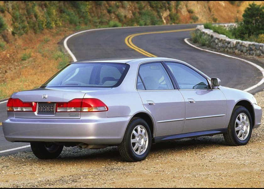 Honda Accord vi 2002