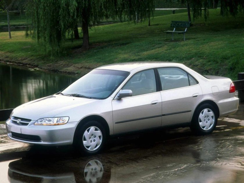 Honda Accord седан 1998