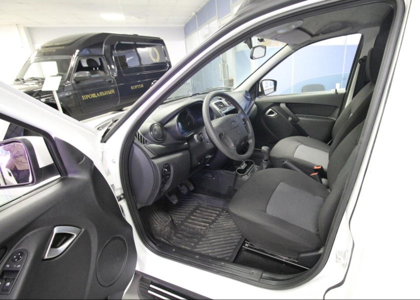 Восьмиместная Лада Гранта