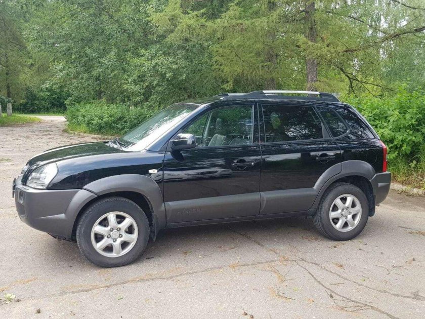 Хёндай Туксон чёрный 2005