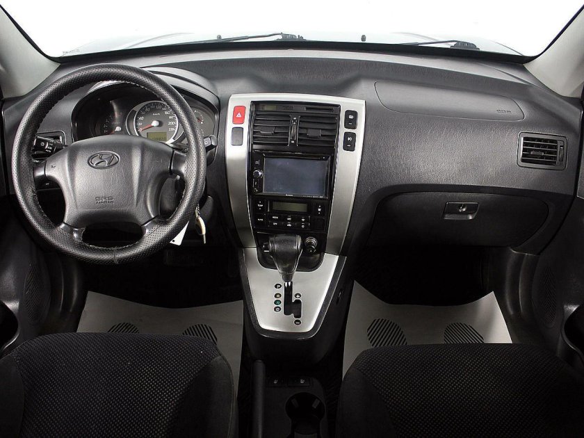 Hyundai Tucson 2008 салон
