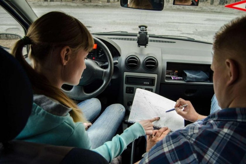 Ученик автошколы