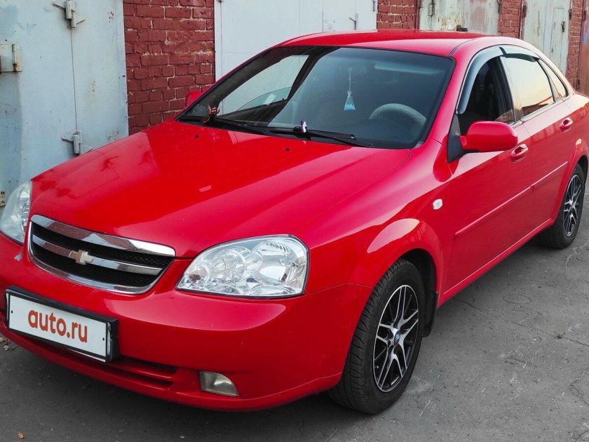 Шевроле Лачетти 2007 красная