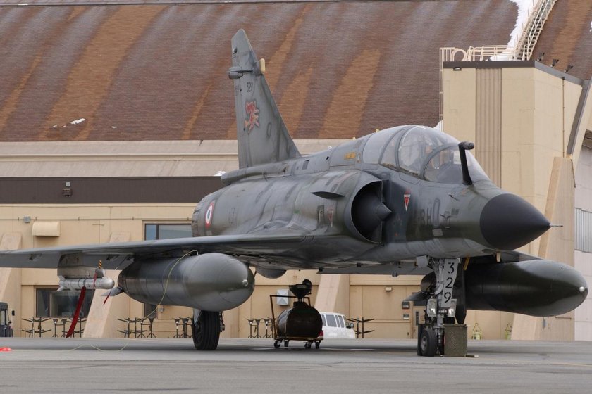 Мираж-2000 самолет