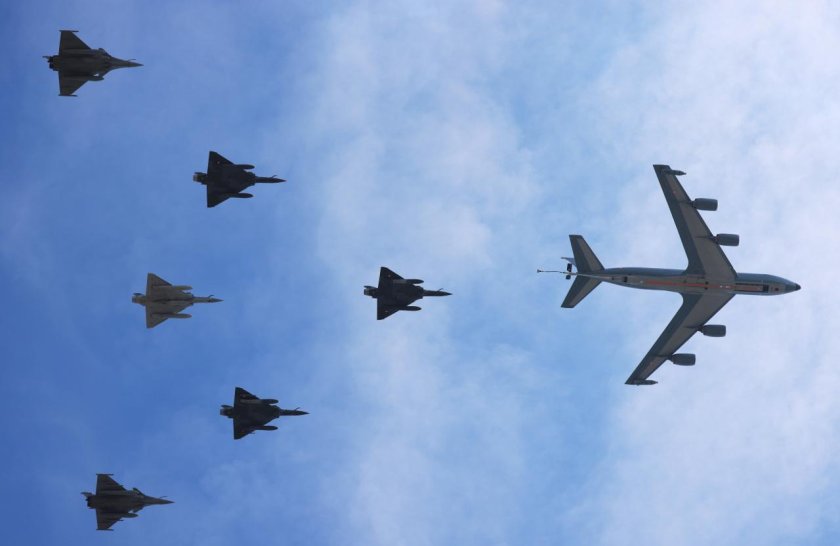 Военные самолет