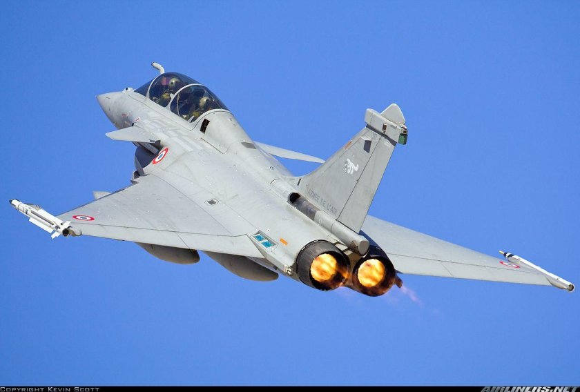 Истребитель Рафаль