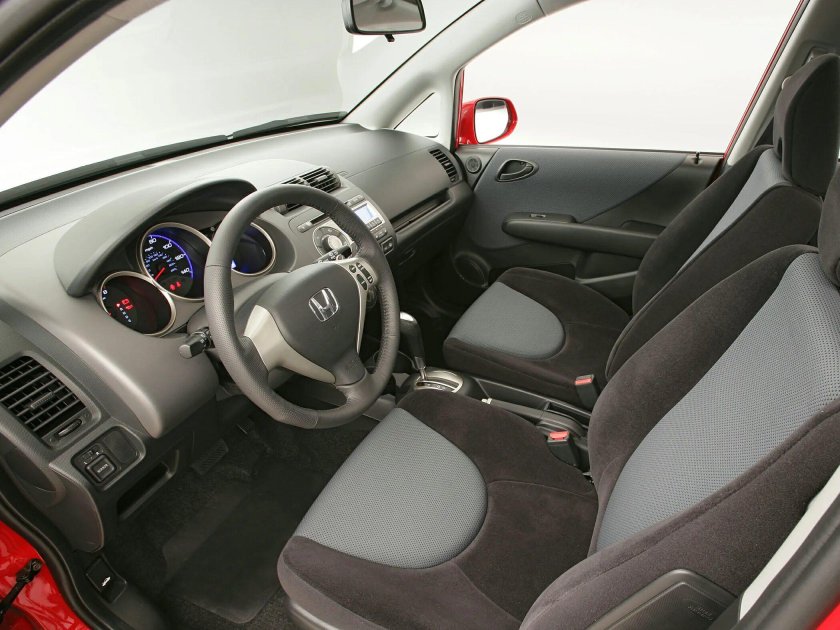 Honda Fit 2007 салон