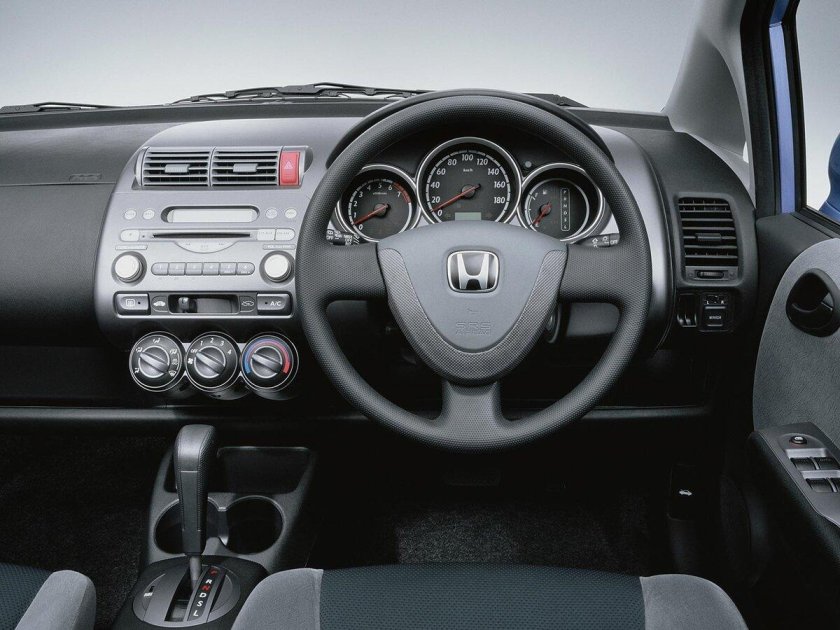 Штатная магнитола фит gd1