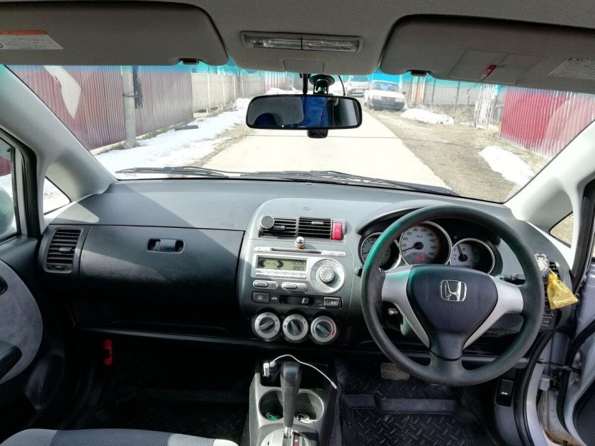 Хонда фит 2008 салон