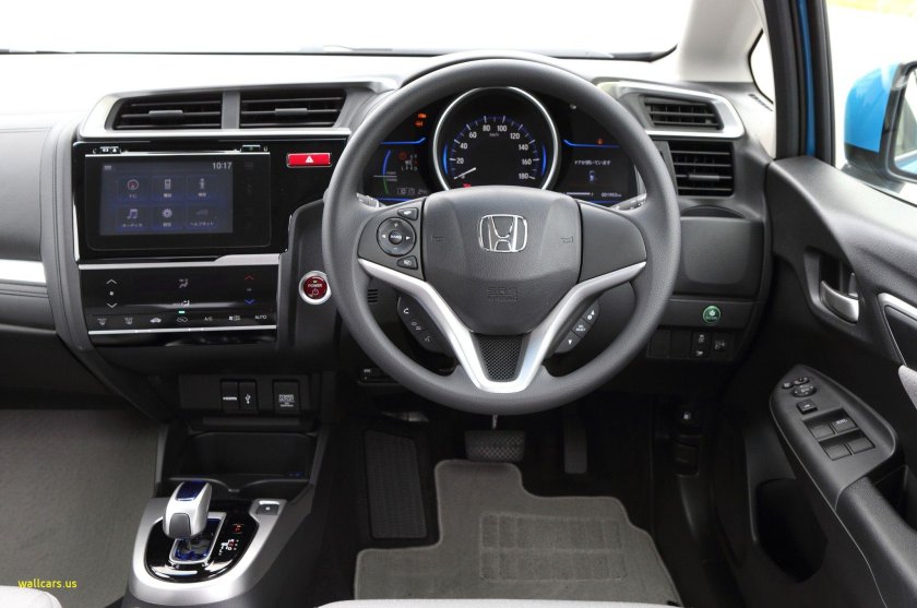 Honda Fit Hybrid 2015