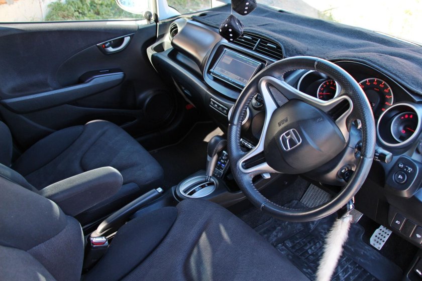 Honda Fit 2016 салон