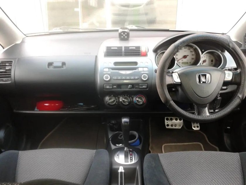 Хонда фит 2004 салон