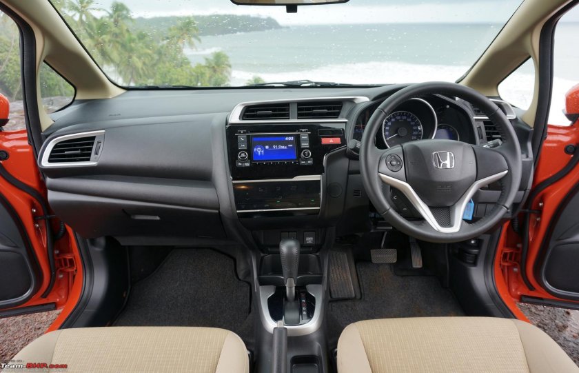 Honda jazz 2015 салон