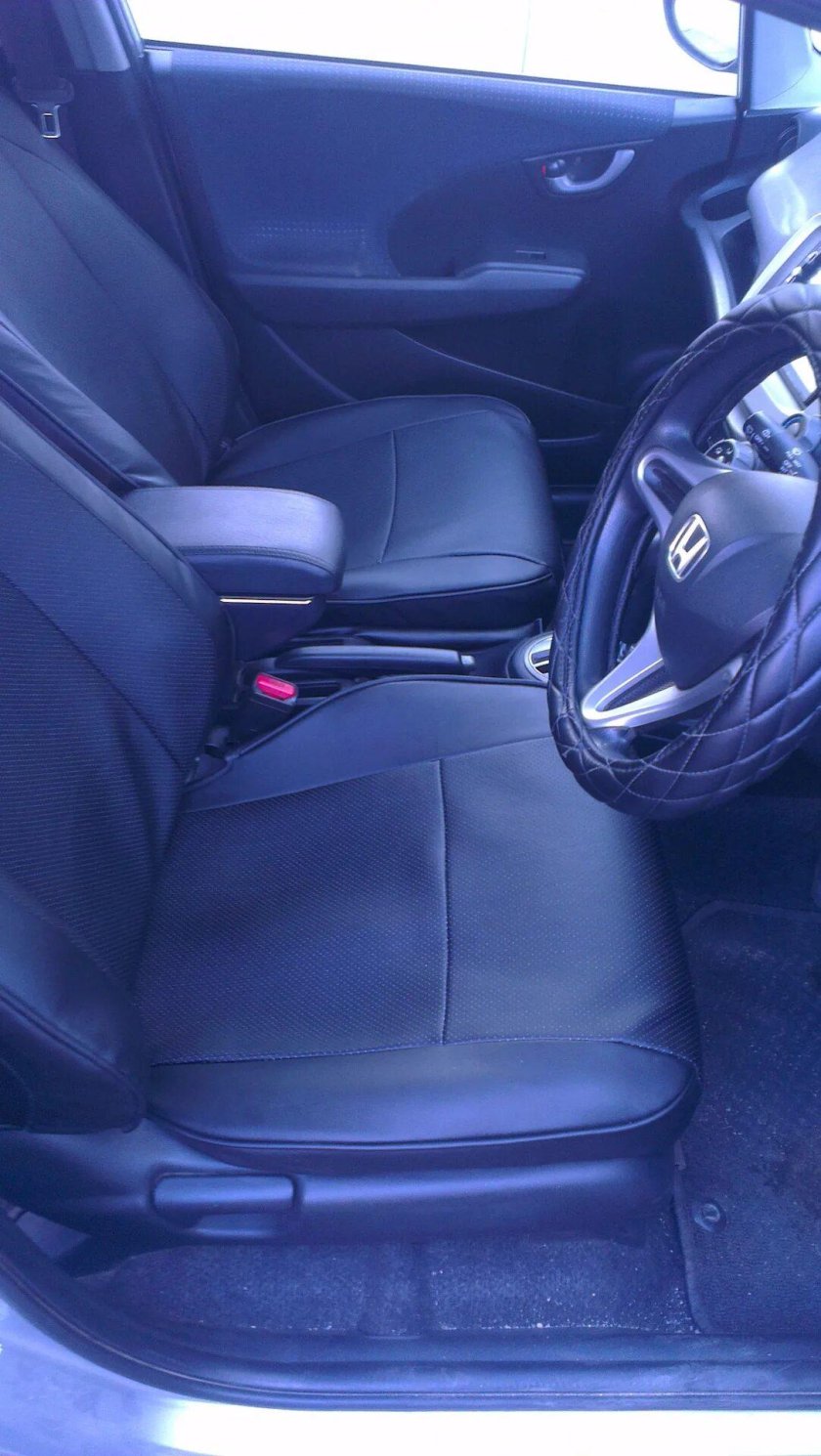 Чехлы на хонду фит 2010