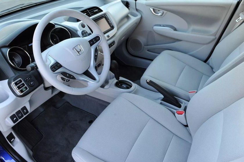 Honda Fit 2012 салон