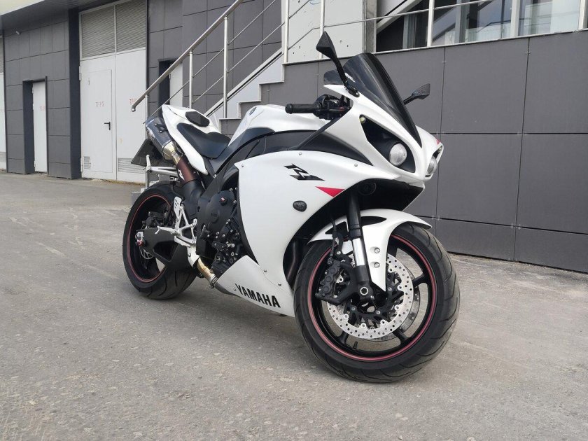 Yamaha YZF r1 2011