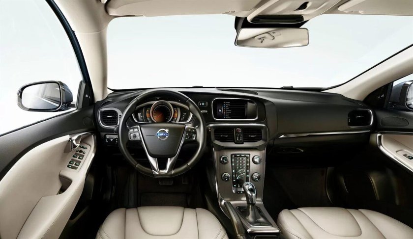 Вольво v40 салон