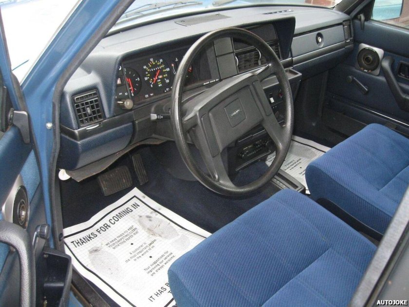 Volvo 240 Interior