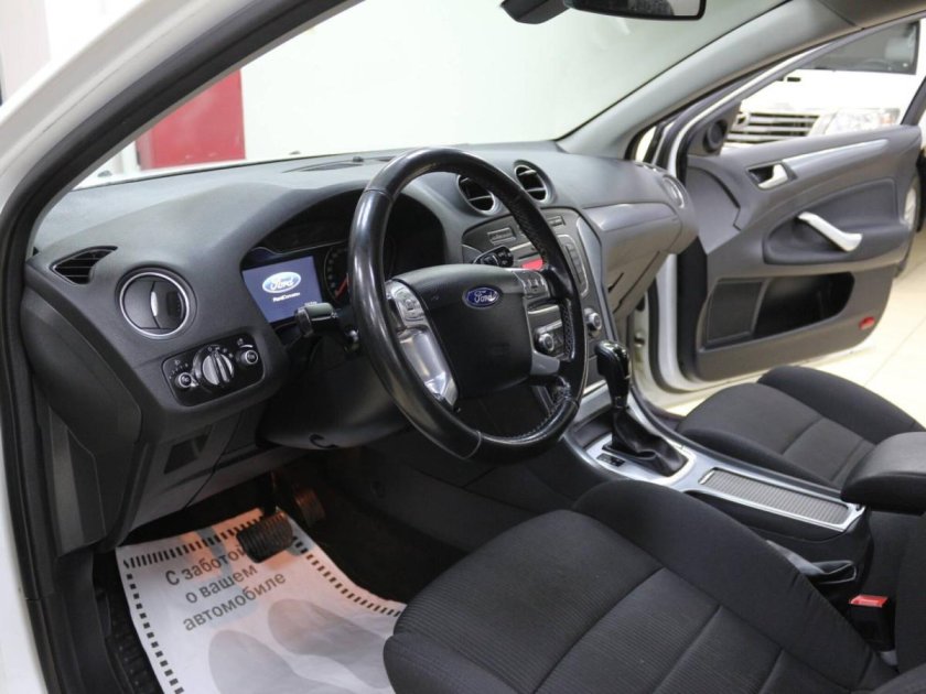 Форд Мондео 4 белый салон