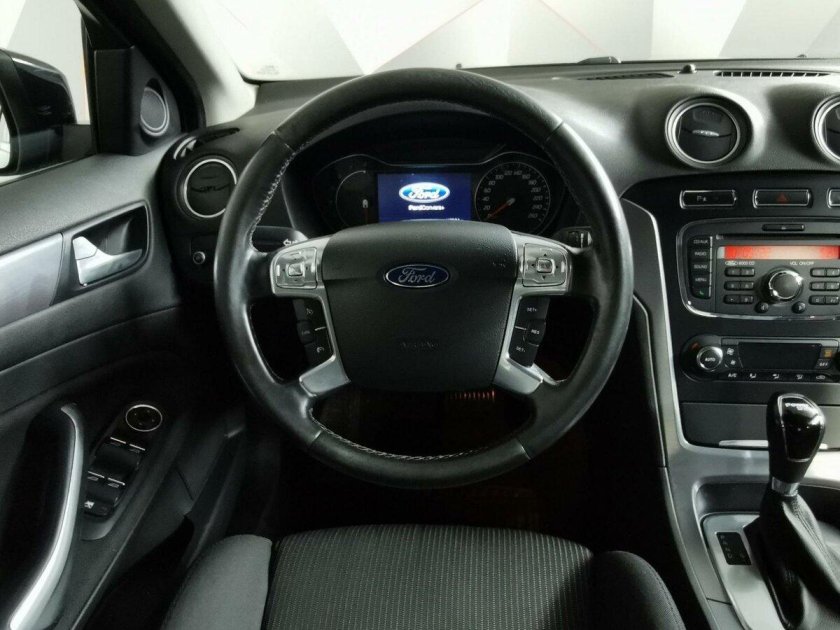 Форд Мондео 4 и 4 Рестайлинг отличия