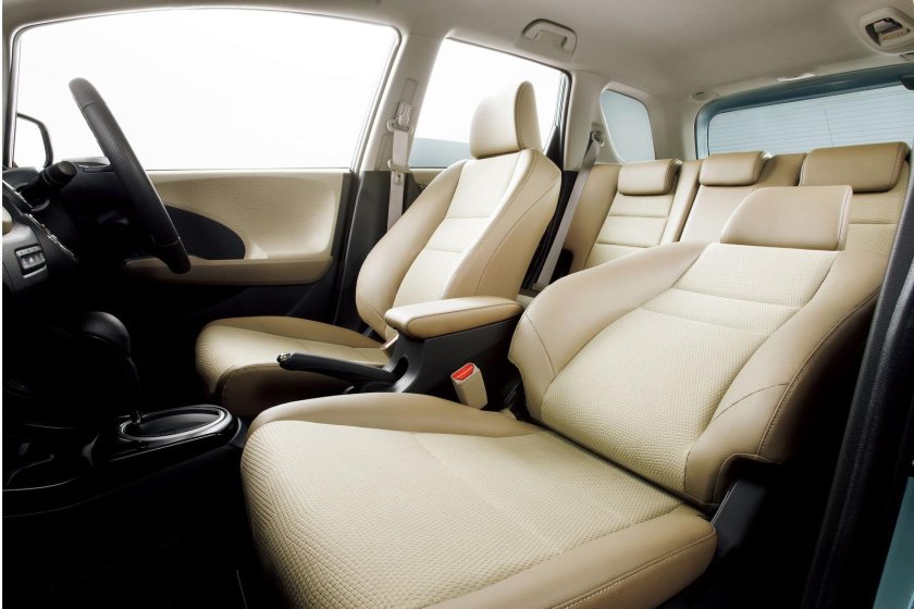 Honda Shuttle Hybrid 2017 салон