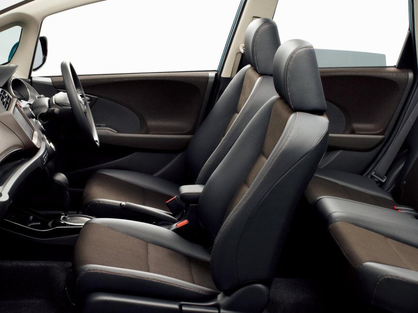 Honda Fit Shuttle 2011