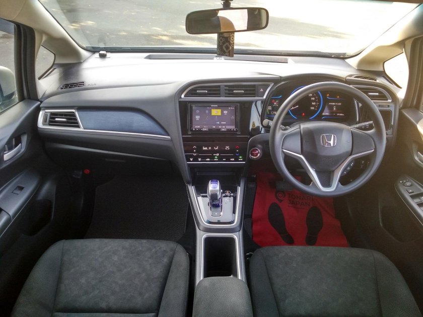 Honda Shuttle Hybrid 2017