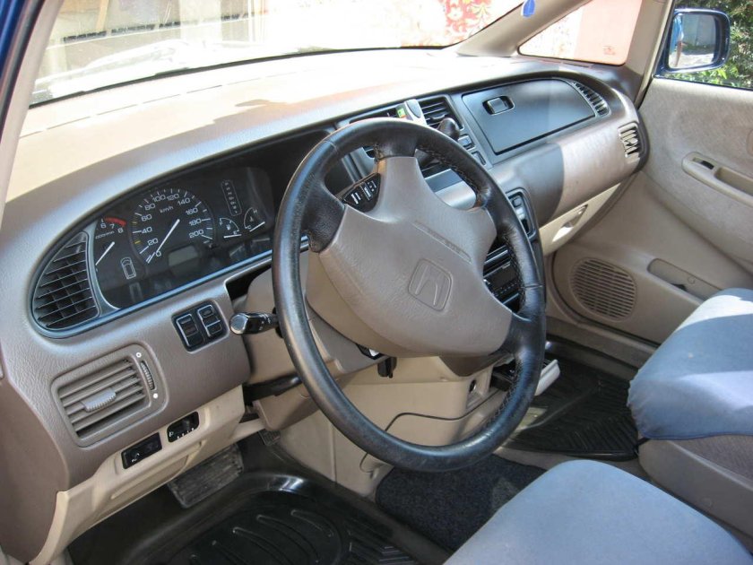Honda Shuttle 1995 салон