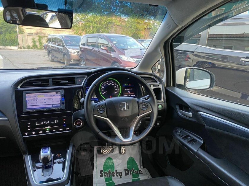 Honda shuttle hybrid 2015