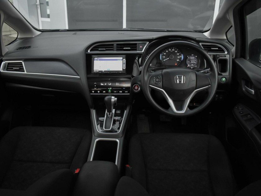 Хонда шаттл 2015