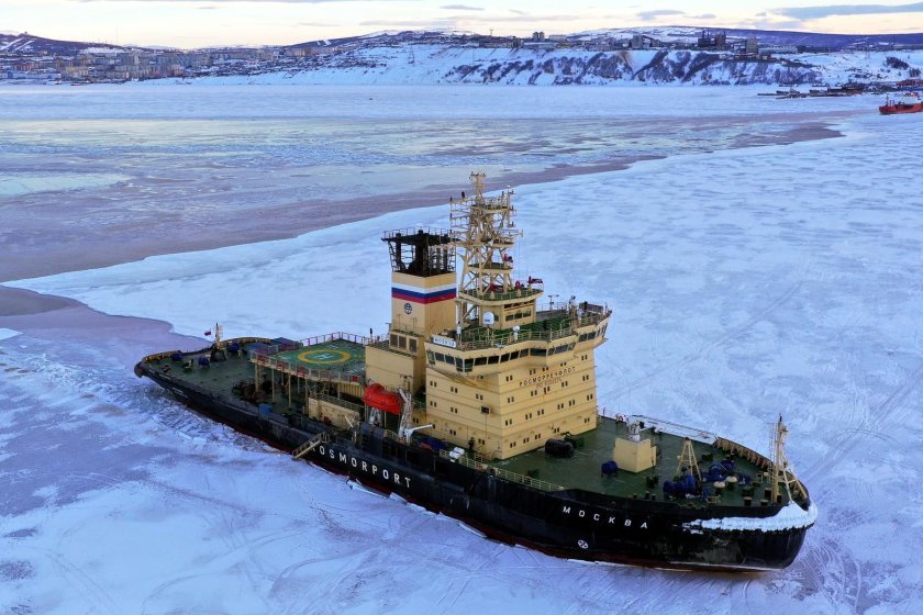 Ледокол Москва 21900