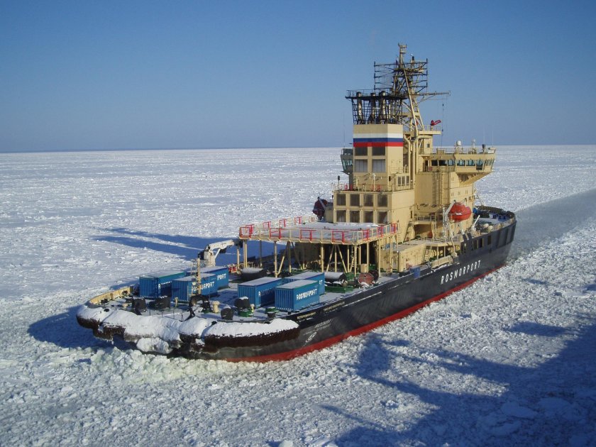 Ледокол Москва 21900