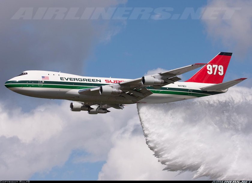 Evergreen 747 Supertanker модель