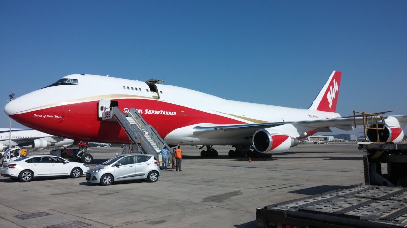 Boeing 747 Supertanker